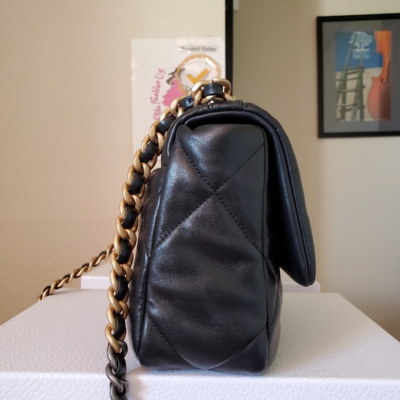 Chanel 19 flap black mixed hard ware small bag - Picture 9 of 13